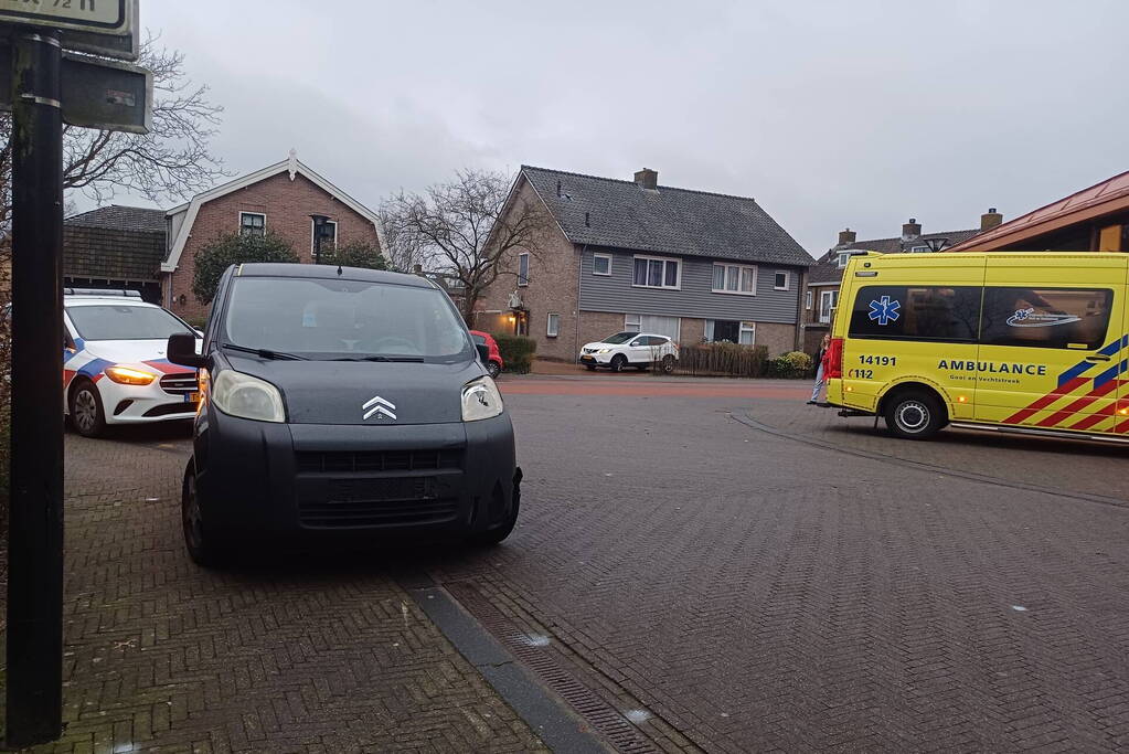 Wielrenner gewond bij botsing met bestelbus