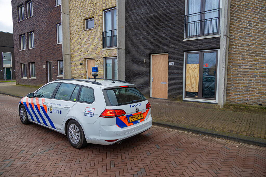 Veel schade nadat woning werd beschoten