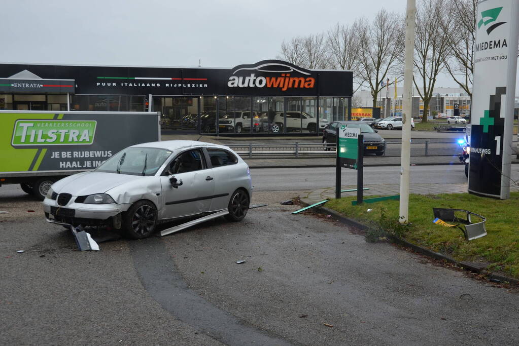 Flinke schade bij ongeval tussen twee auto's