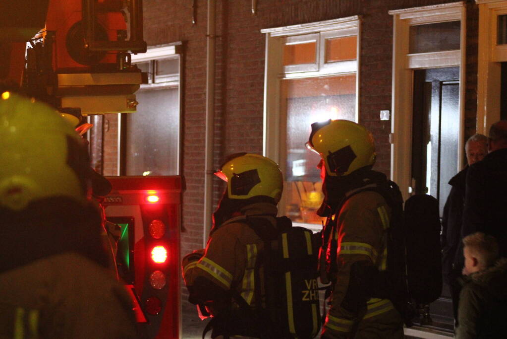 Brand in schoorsteen van woning