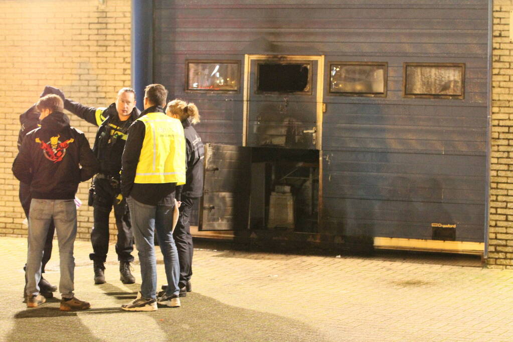 Brandstichting bij bedrijfspand in haven