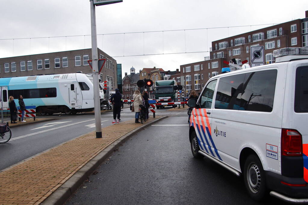 Geen treinverkeer en spoorweg geblokkeerd door stroomstoring