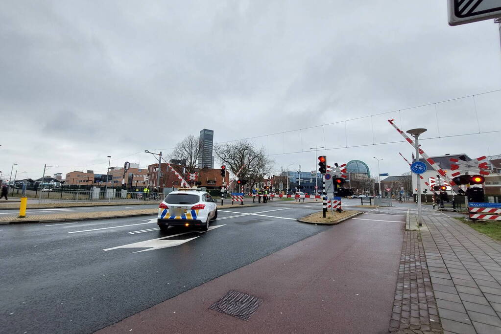 Geen treinverkeer en spoorweg geblokkeerd door stroomstoring