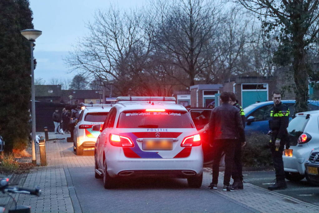 Beschonken bestuurder slaat op de vlucht na crash in wijk