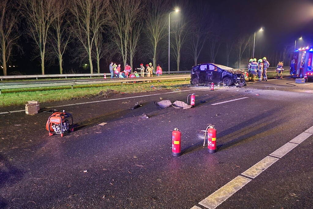 Twee doden bij ernstig ongeval op snelweg