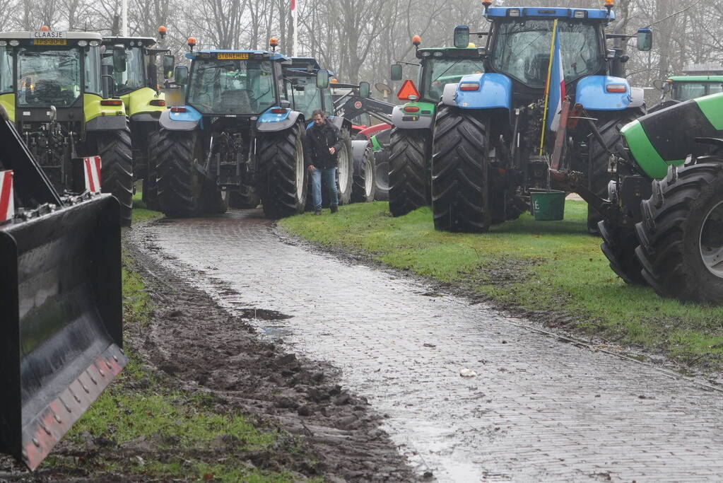 Boerenprotest bij provinciehuis