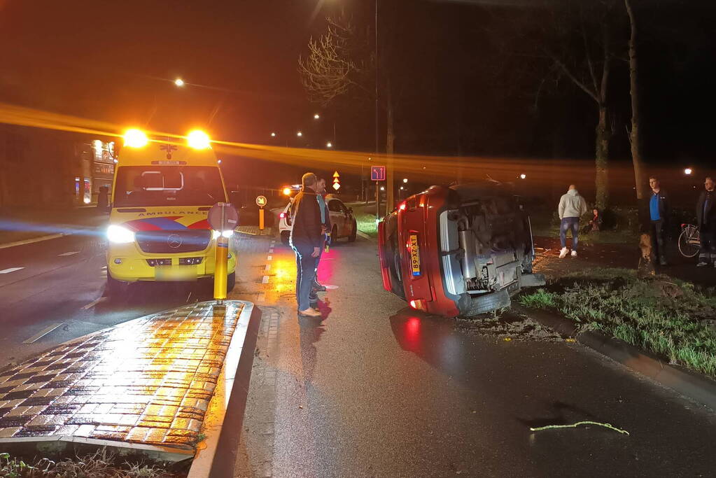 Bestuurder vlucht na ongeval