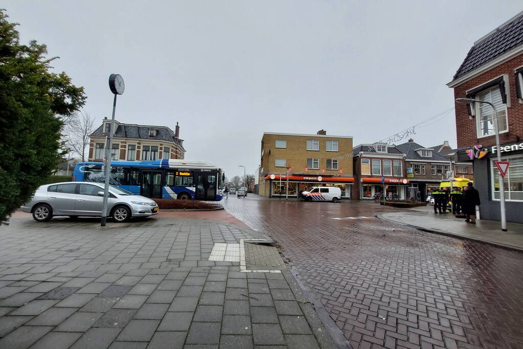 Fietser komt in aanrijding met personenauto