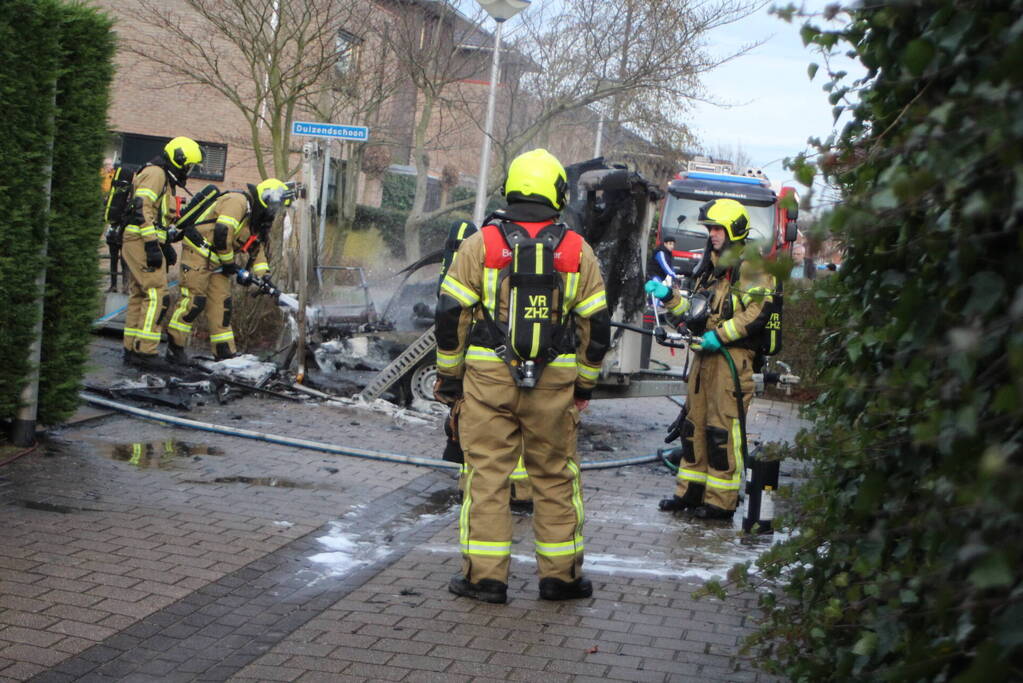 Aanhanger volledig in lichterlaaie