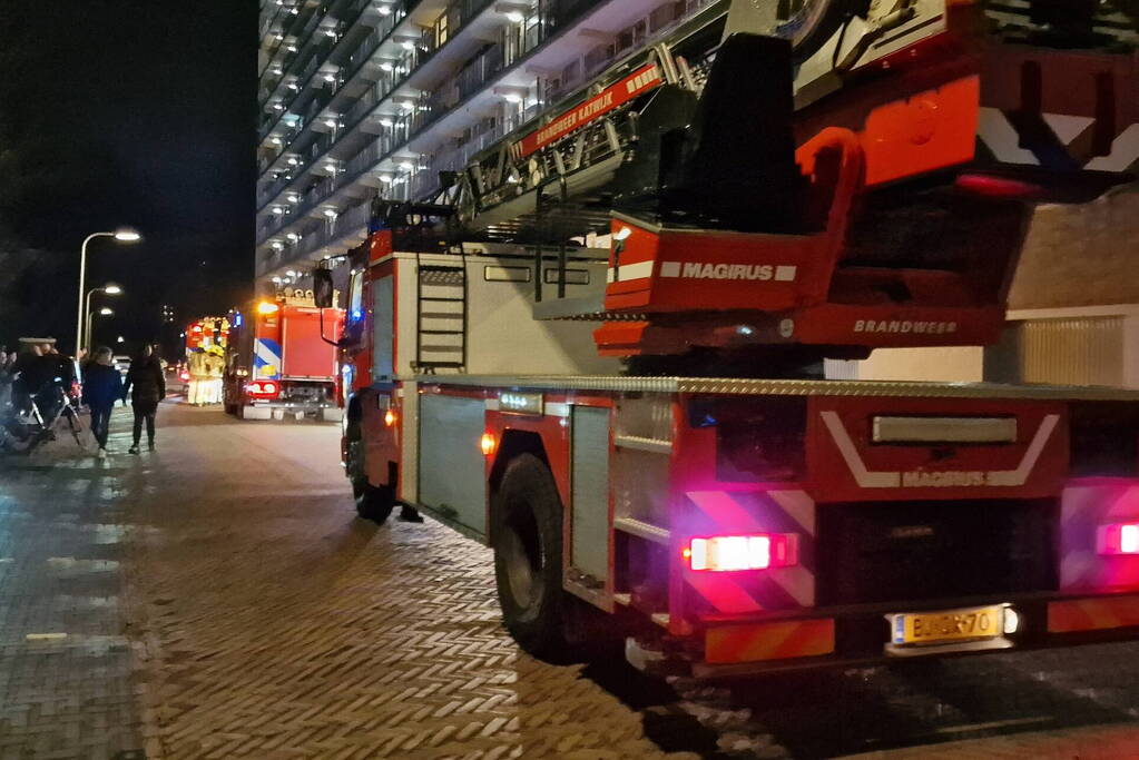 Brand op achtste verdieping van flat