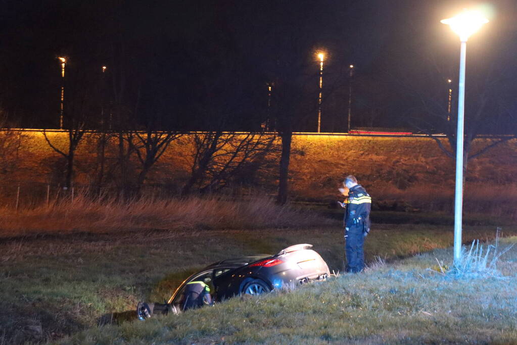 Bestuurder na crash opgepakt voor rijden onder invloed