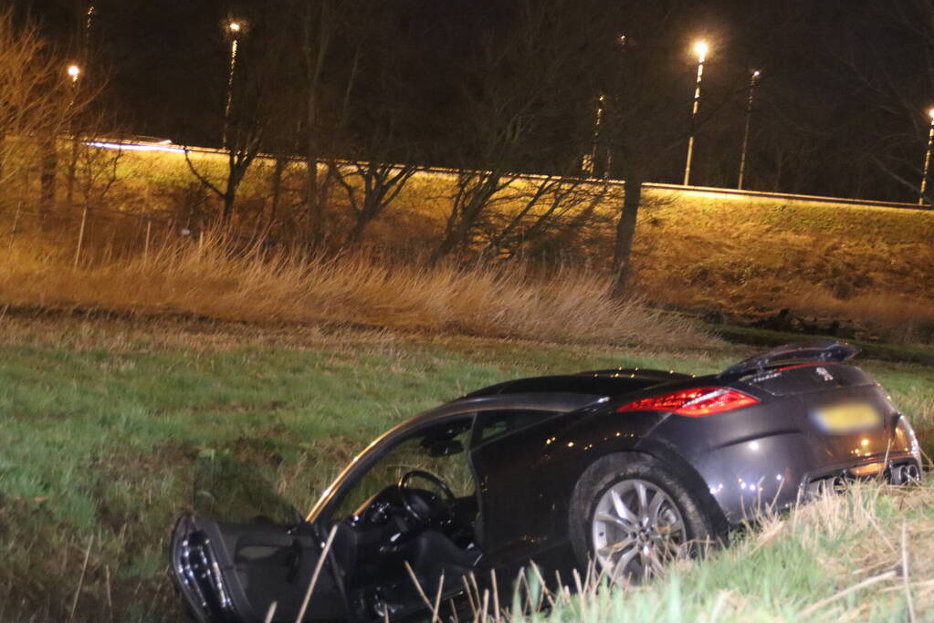 Bestuurder na crash opgepakt voor rijden onder invloed