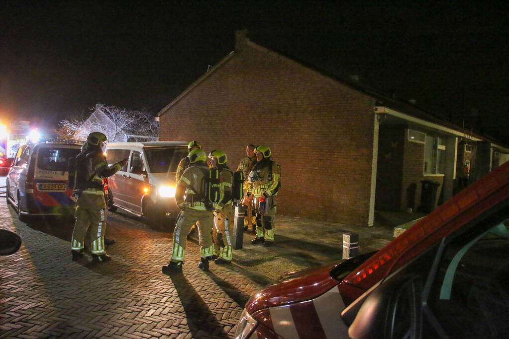 Brandweer controleert woning op gaslucht