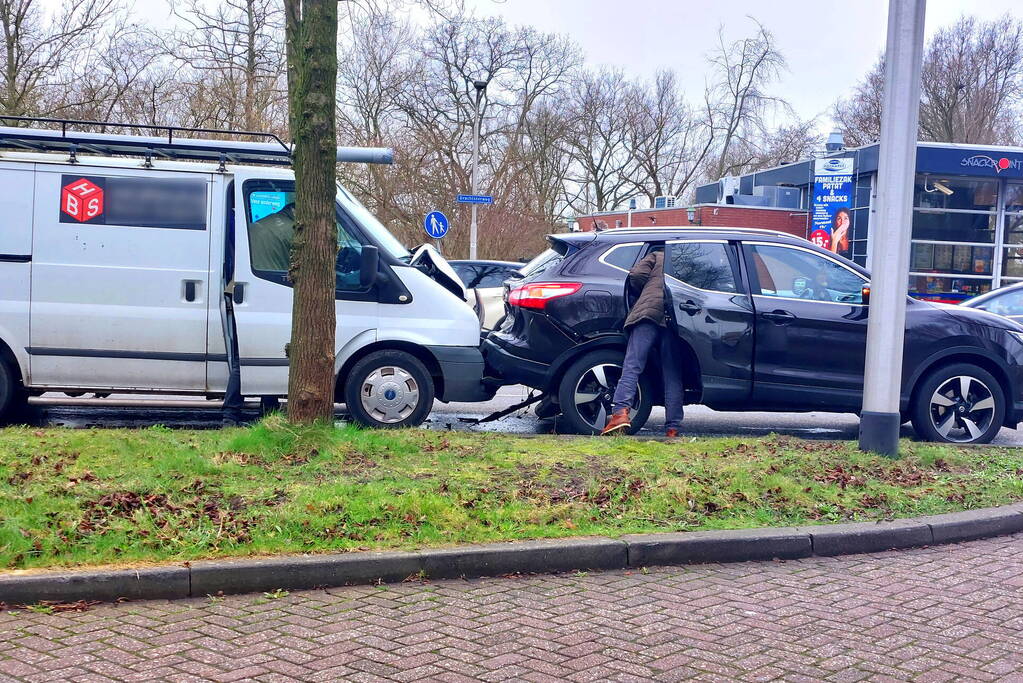 Veel schade bij kop-staart botsing