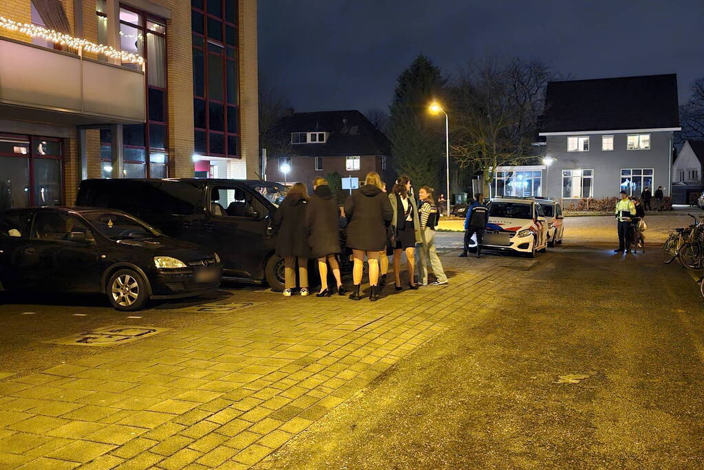 Bewoner besmeurt studentenauto met kibbeling