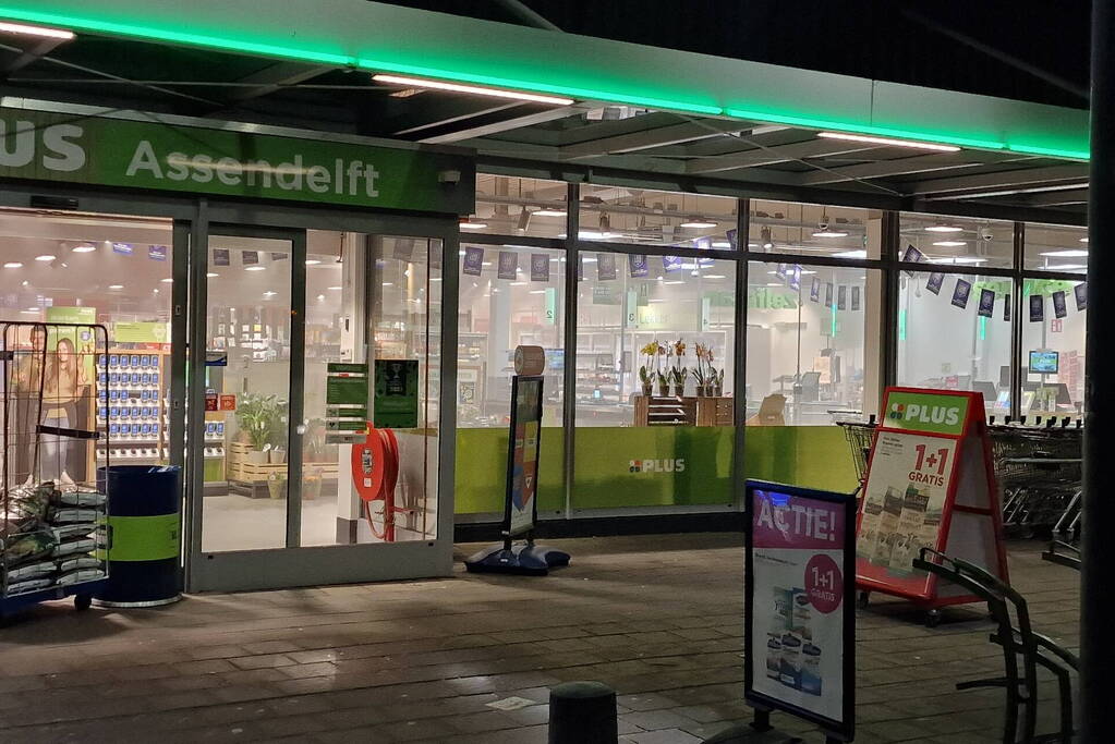 Hulpdiensten ingezet voor damp in supermarkt na springen van leiding