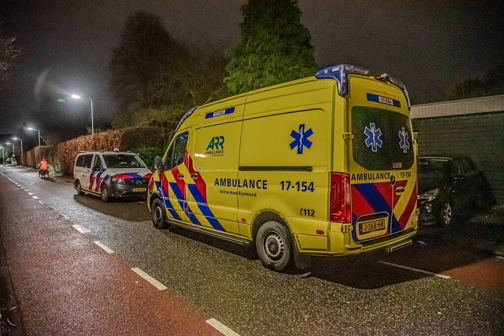 Jongen meldt zich met steekwond bij ouders