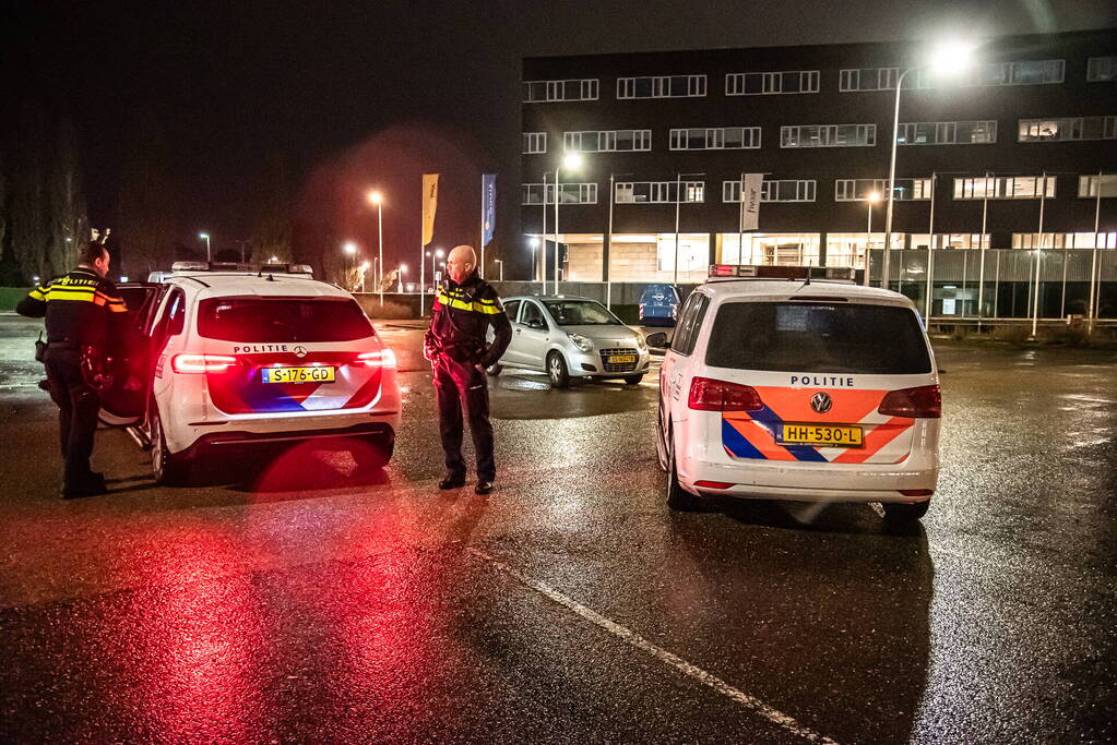 Jongen meldt zich met steekwond bij ouders