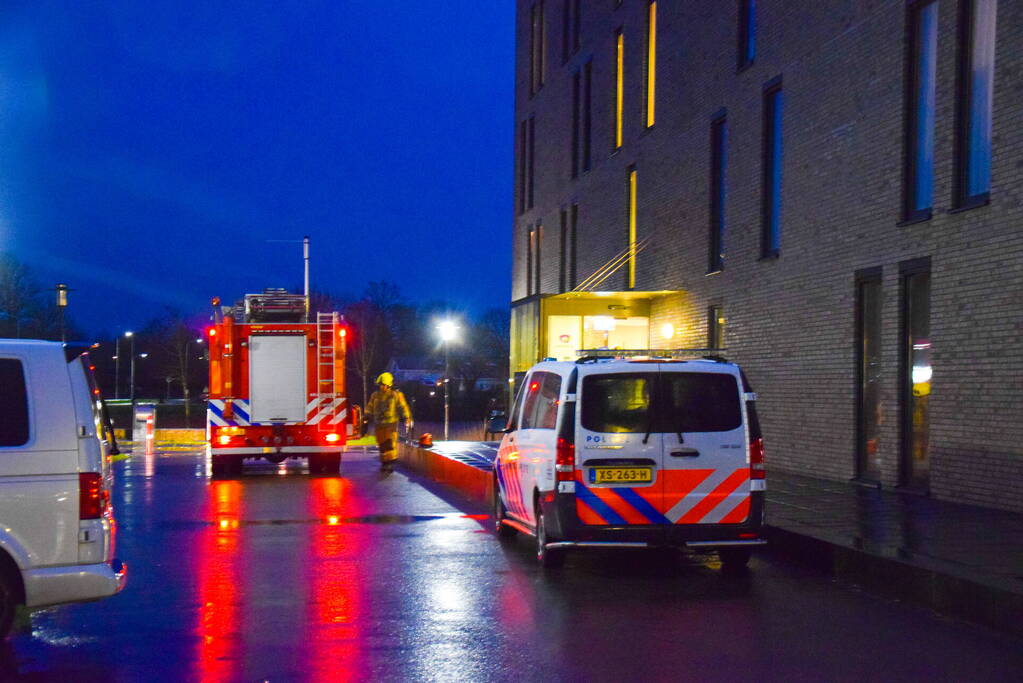 Brandweer ventileert appartement na aanbranden van eten