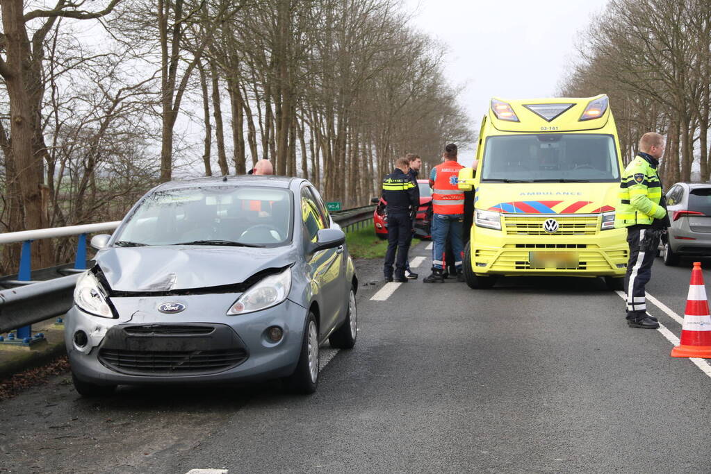 Drie gewonden bij ongeval tussen meerdere voertuigen