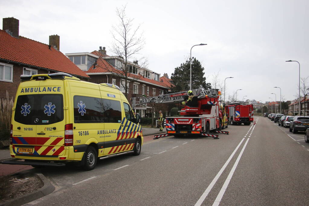 Wateroverlast nadat persoon onwel wordt in badkamer