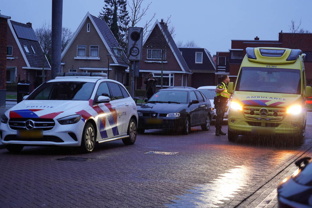 Auto's beschadigd bij kop-staartbotsing