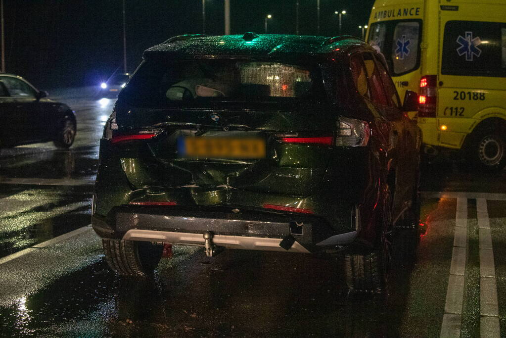 Fikse schade bij kop-staartbotsing voor verkeerslicht