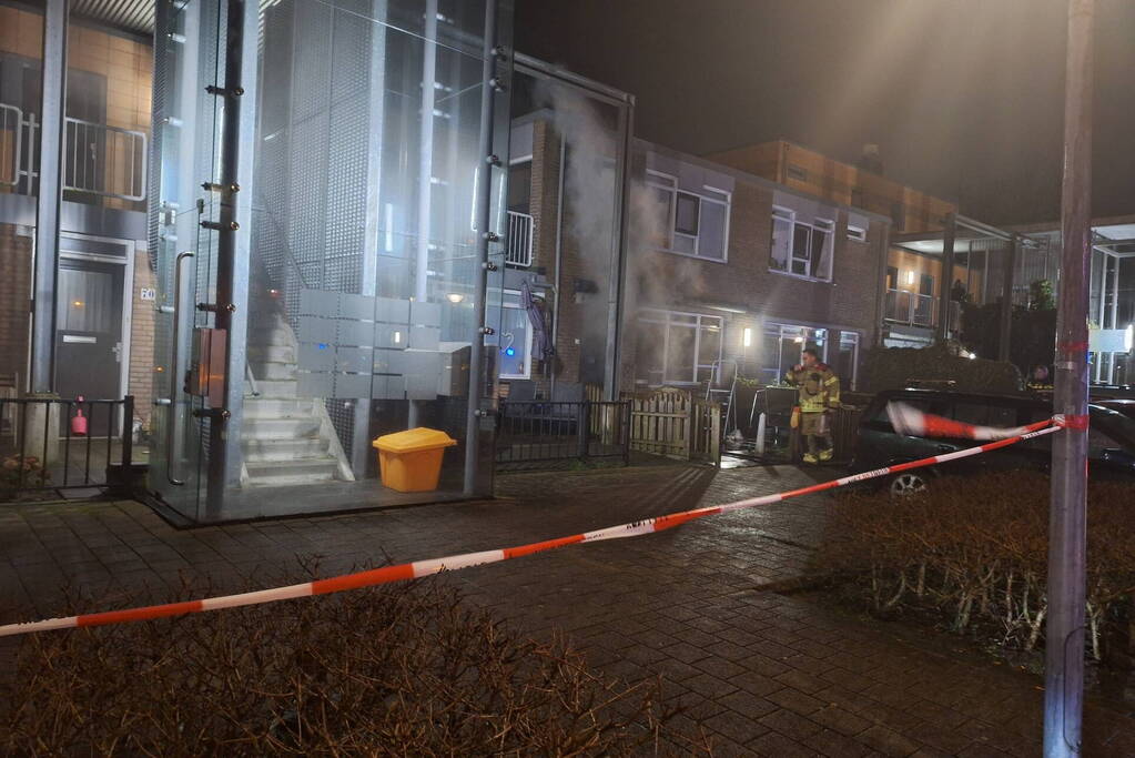 Flinke rookontwikkeling bij brand in woning