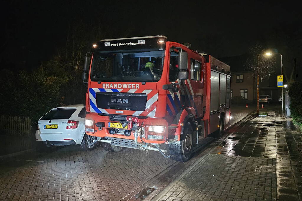 Bewoonster gewond na blussen keukenbrand