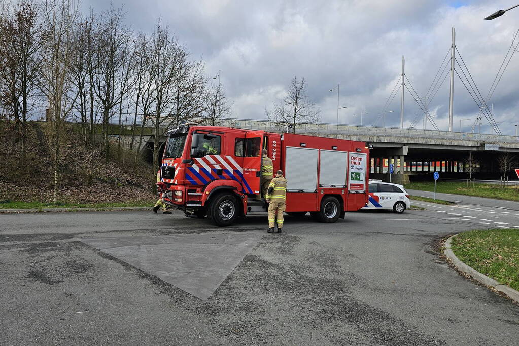 Schade na botsing tussen personenauto's