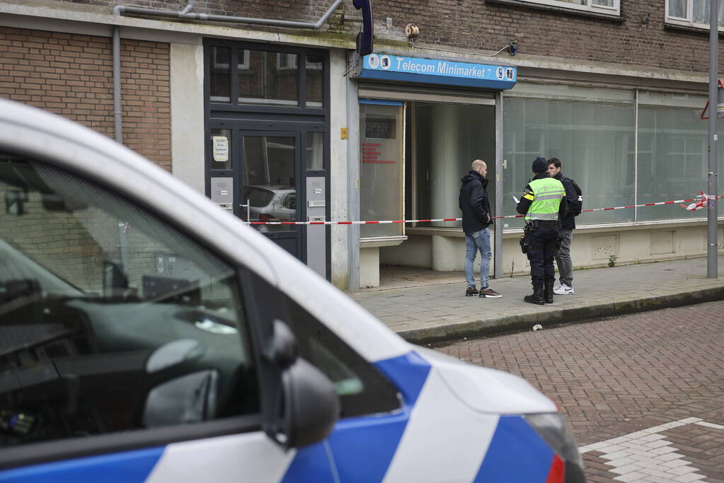 Onderzoek naar aantreffen onbekende stof in leegstaande winkel