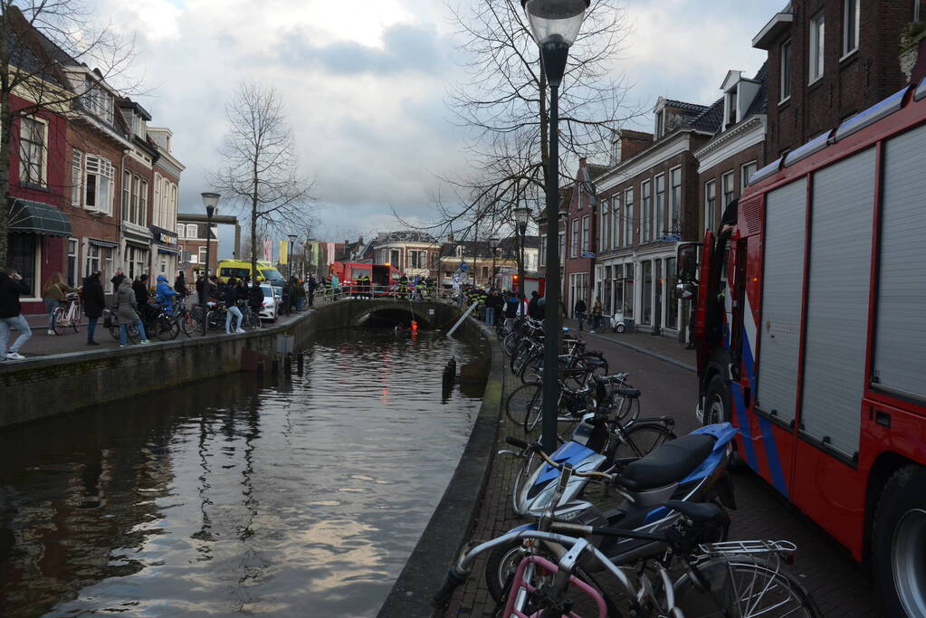 Grote inzet van hulpdiensten door speelgoed auto in het water