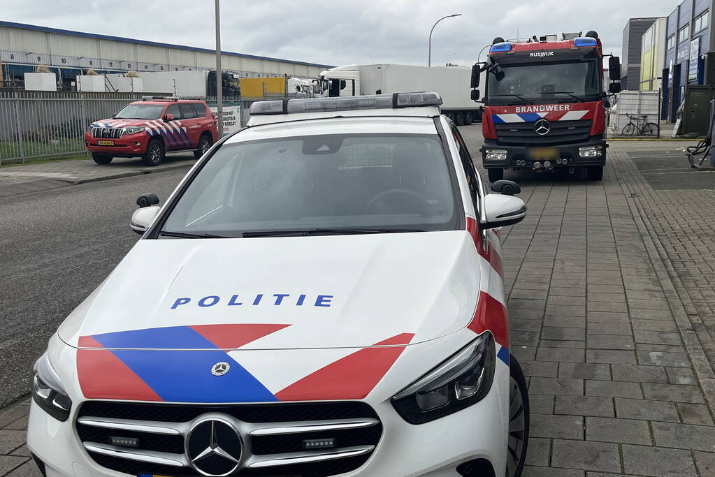 Grondstoffen voor de drugsproductie aangetroffen in bedrijfspand