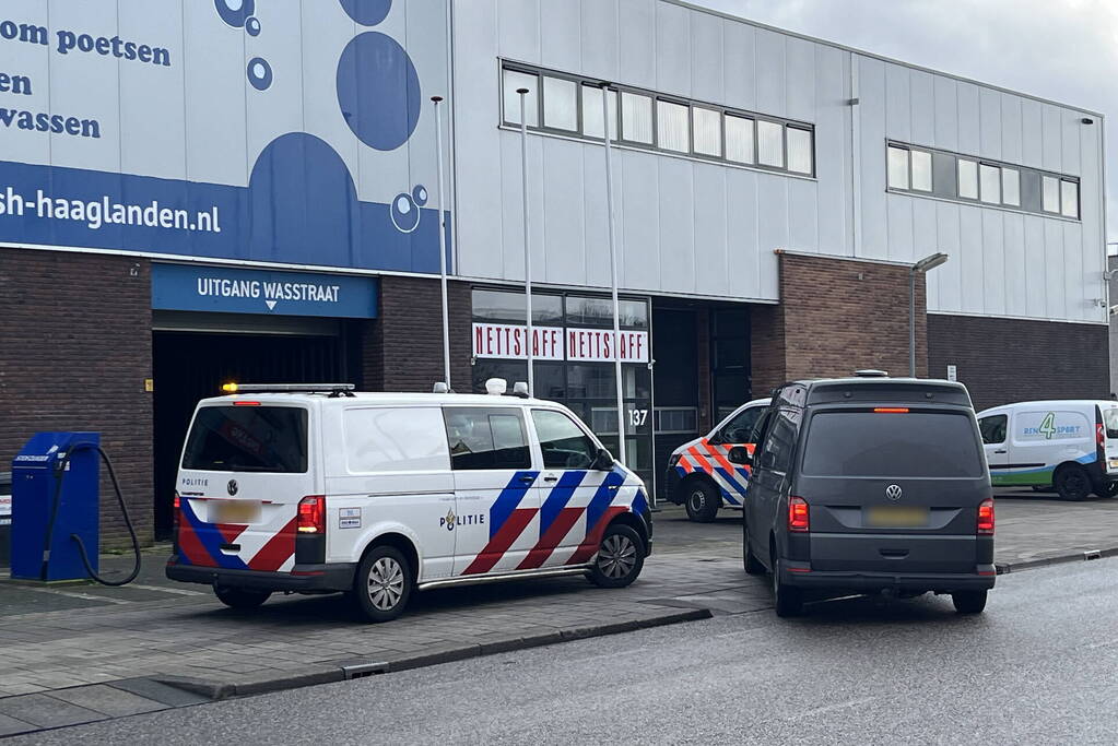 Grondstoffen voor de drugsproductie aangetroffen in bedrijfspand