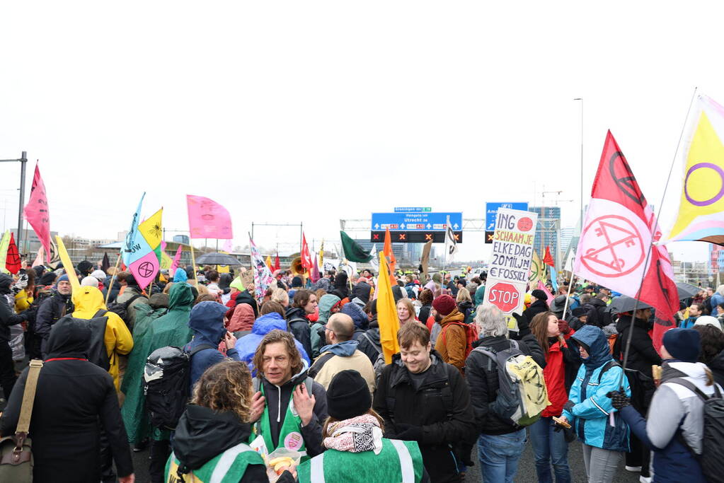 Meer dan 300 aanhoudingen bij demonstratie