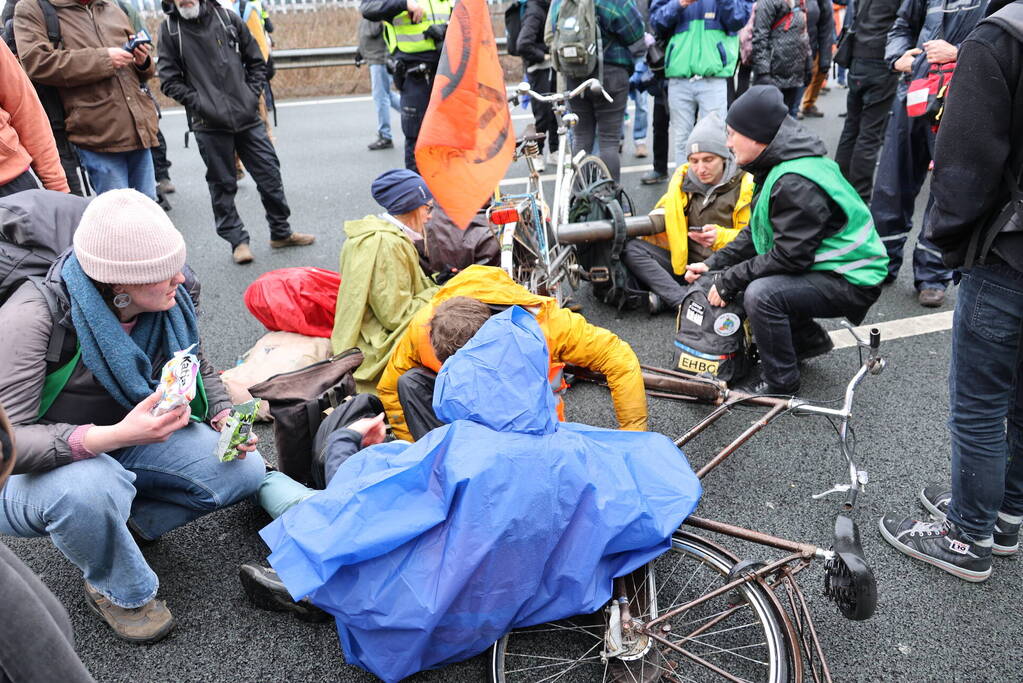 Meer dan 300 aanhoudingen bij demonstratie