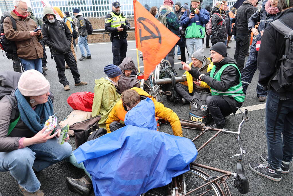 Meer dan 300 aanhoudingen bij demonstratie