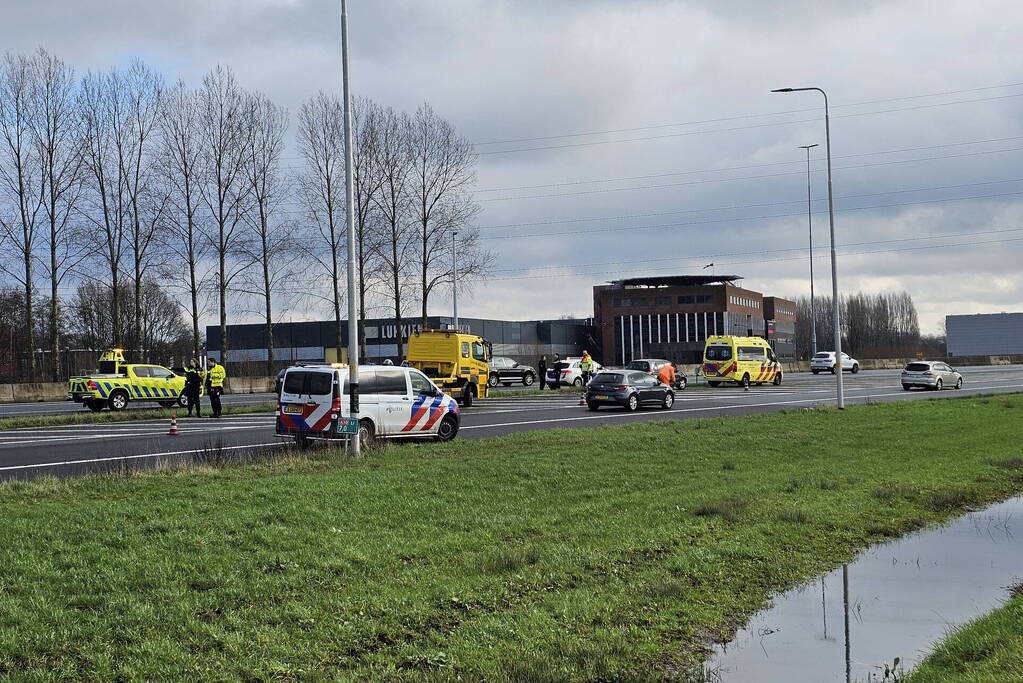 Bestuurster verliest macht over het stuur en raakt gewond