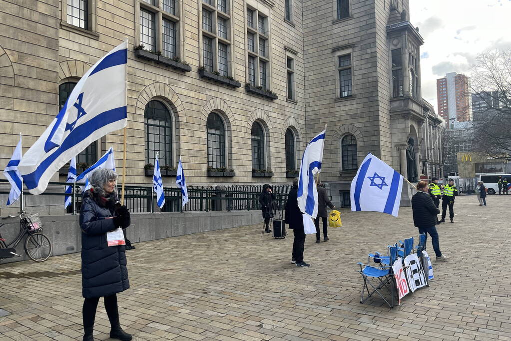 Pro Israëlische demonstratie bij gemeentehuis