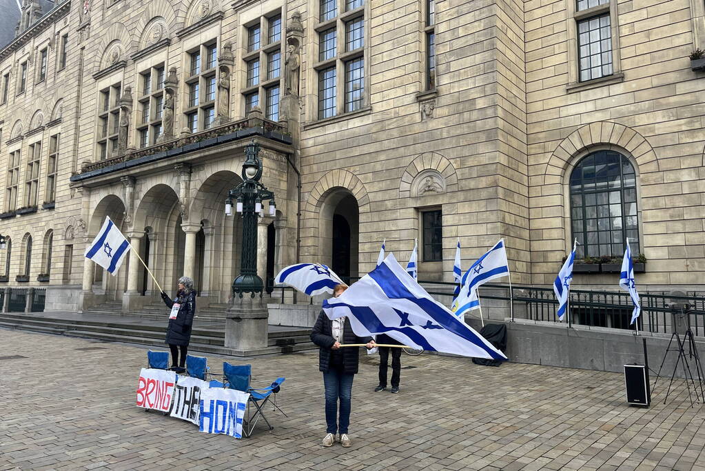 Pro Israëlische demonstratie bij gemeentehuis