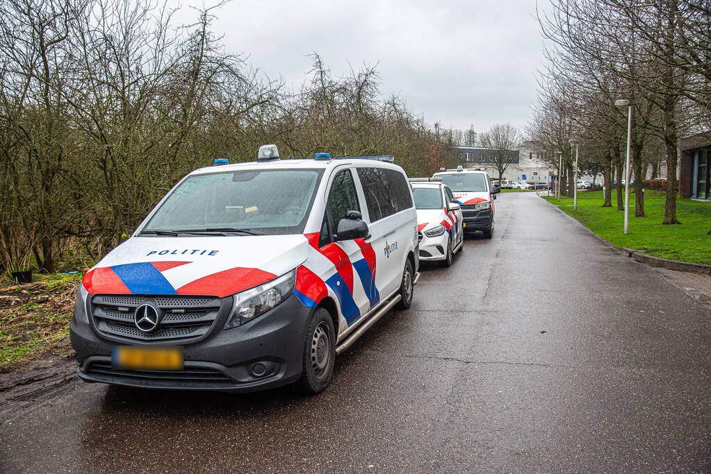 Politie overmeesterd agressieve man met mes