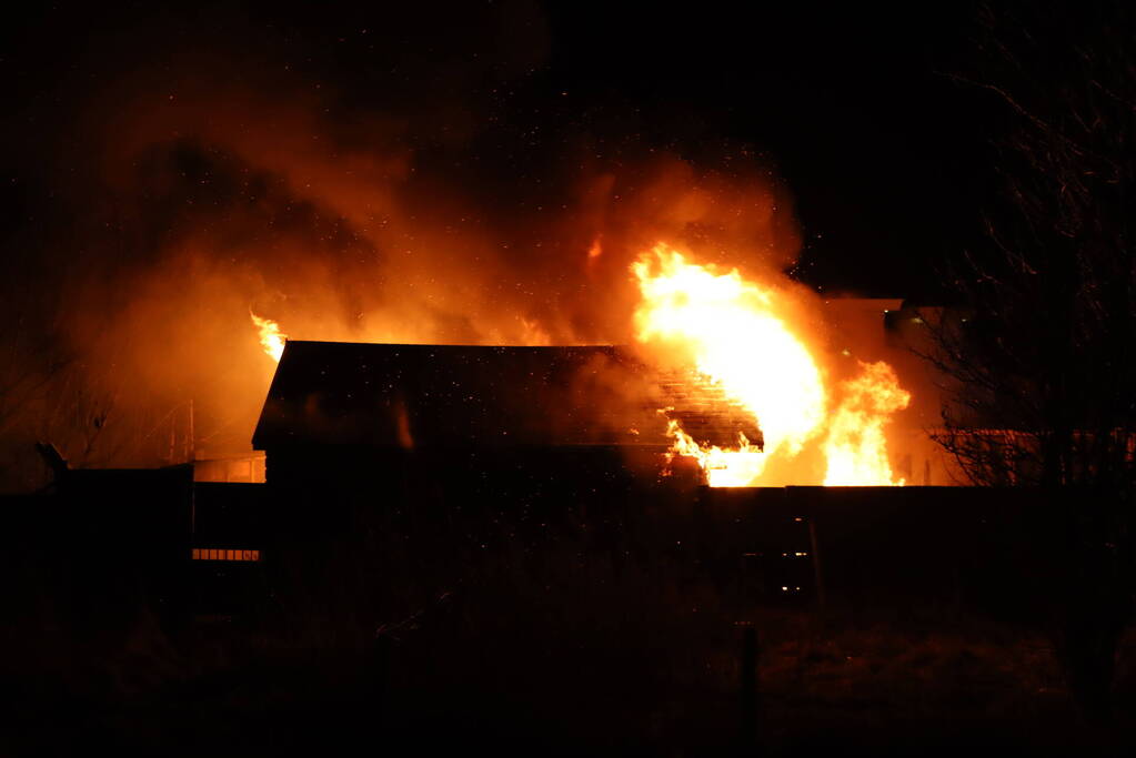 Brand verwoest tuinhuis op woonwagenkamp