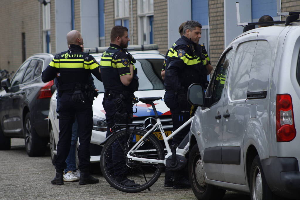 Politie vindt hennepkwekerij in bedrijfspand