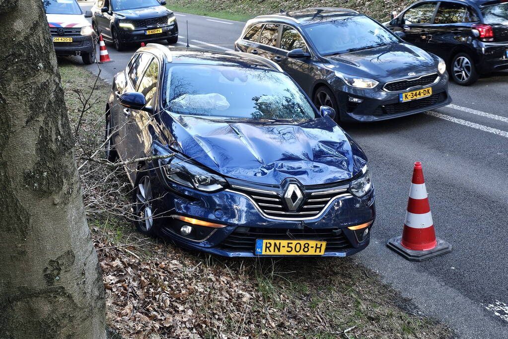 Schade na kop-staartbotsing