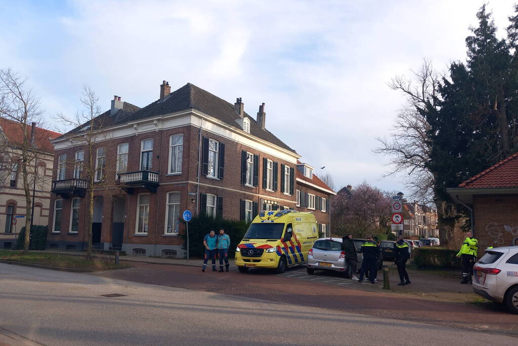 Fietser in botsing met personenauto