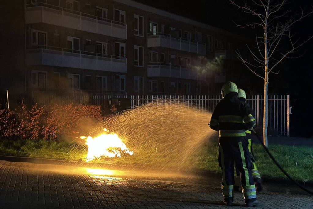 Brandweer ingezet voor twee buitenbranden