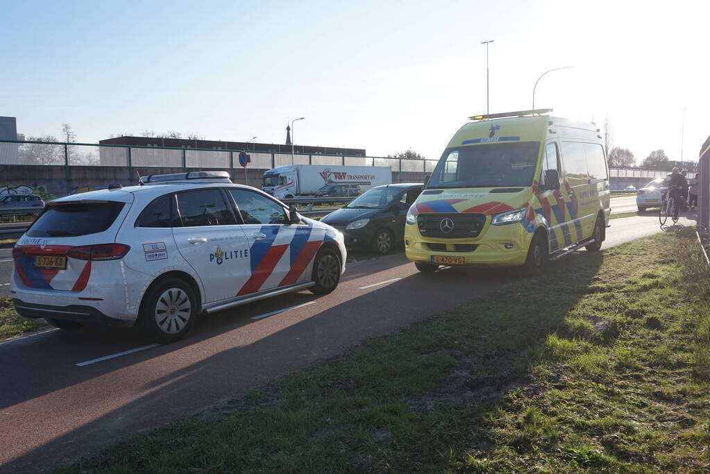 Fietser gewond bij aanrijding op kruising