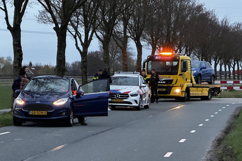 Twee voertuigen beschadigd door ongeval