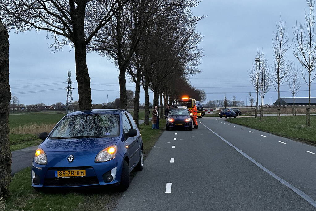 Twee voertuigen beschadigd door ongeval