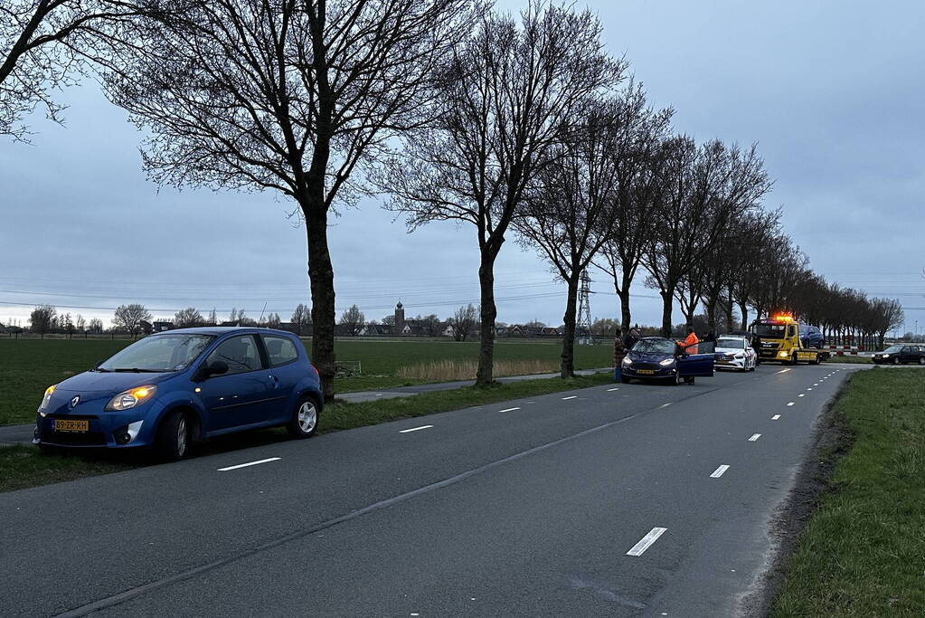 Twee voertuigen beschadigd door ongeval